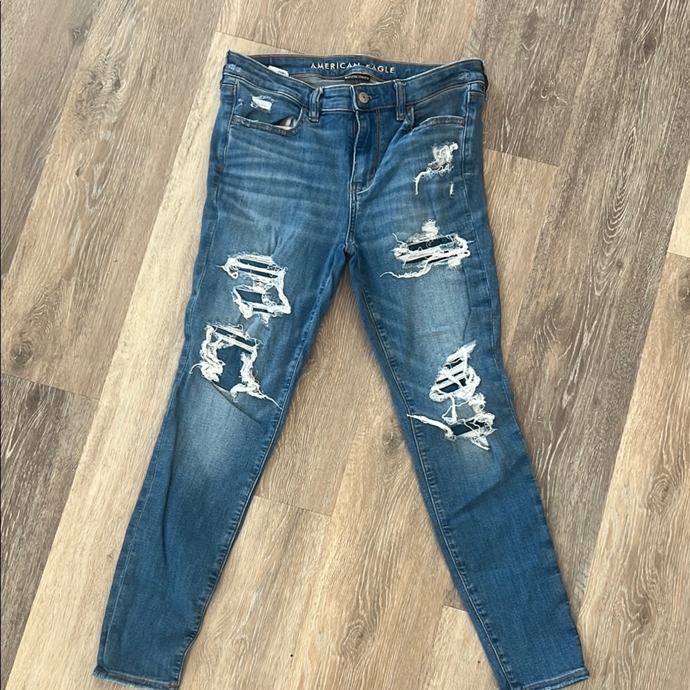 American Eagle Outfitters Women's Blue Distressed Jeans